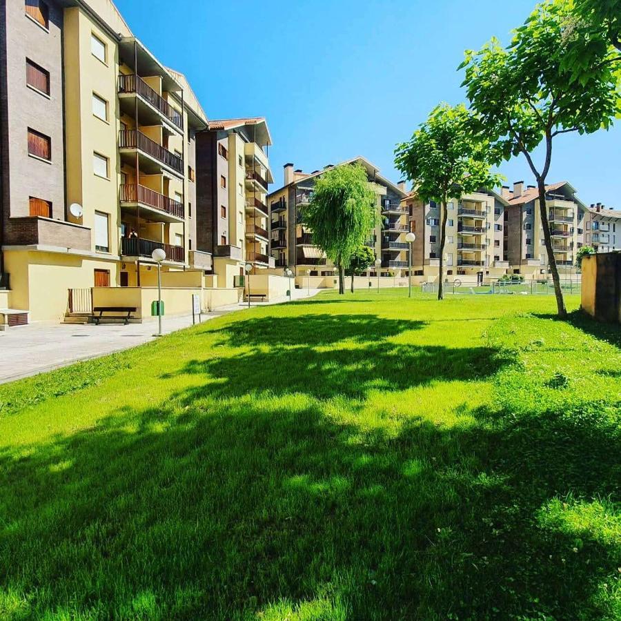 Apartamento Naturaleza 2000 4º Jaca Eksteriør billede